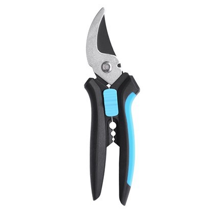 손을 우회하여 치기가 잘립니다